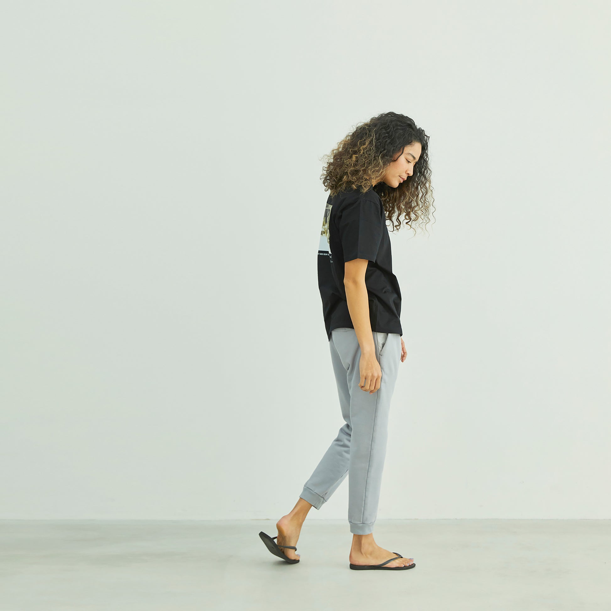 ahonui   |  BACK PHOTO PRINT S/S T-SHIRT