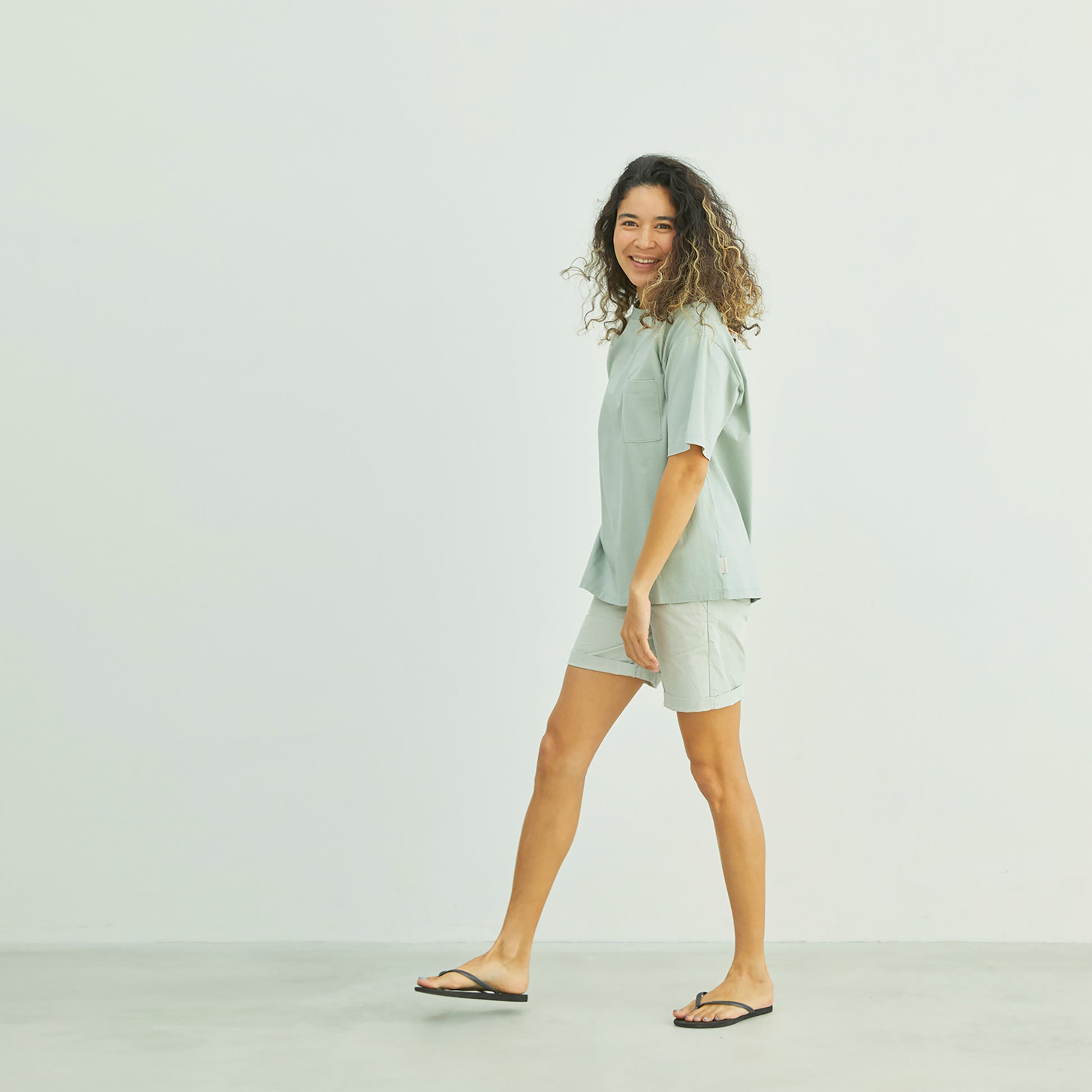 ha'aha'a  |  BACK MESSAGE PRINT S/S T-SHIRT